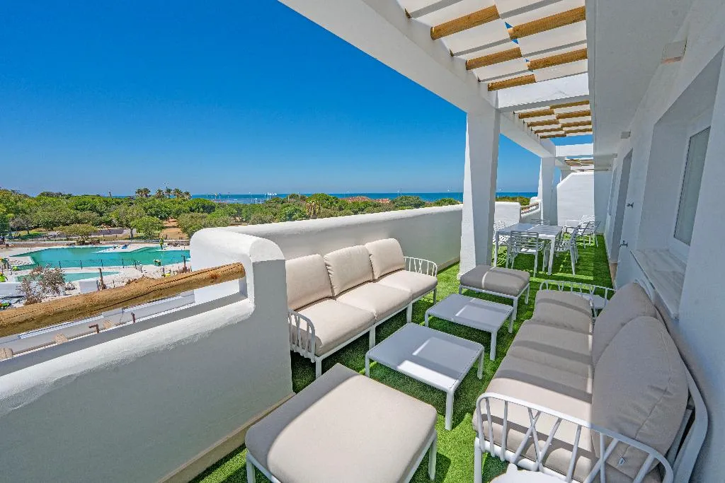 APARTMENT CAPACITY 8 THREE BEDROOMS Room, Punta Candor Suites, Costa De La Luz