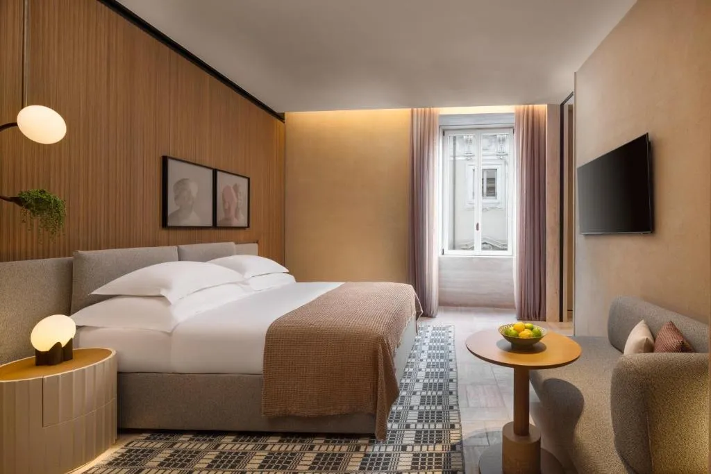 JUNIOR SUITE STANDARD Room, Six Senses Rome, Rome