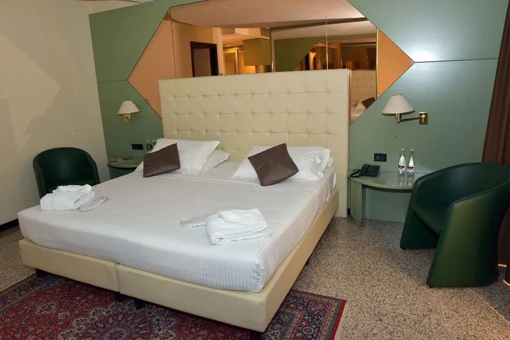 SUITE STANDARD Room, Hotel Diamante, Milan