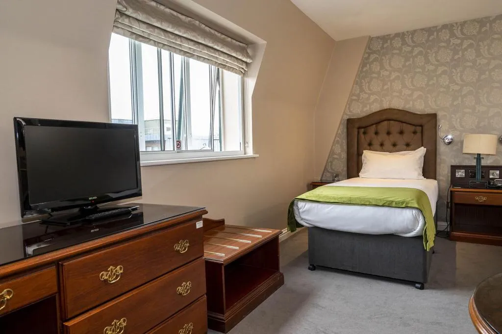 SINGLE STANDARD Room, Drury Court Hotel, Dublin