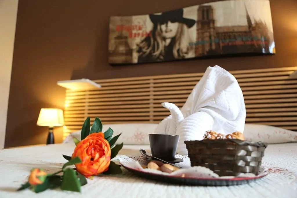 Room, Le 3 B, Catania