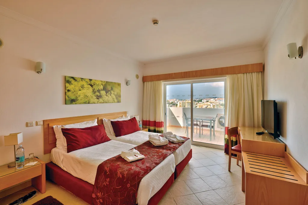 APARTMENT CAPACITY 3 ONE BEDROOM Room, Grand Muthu Forte Do Vale, Algarve