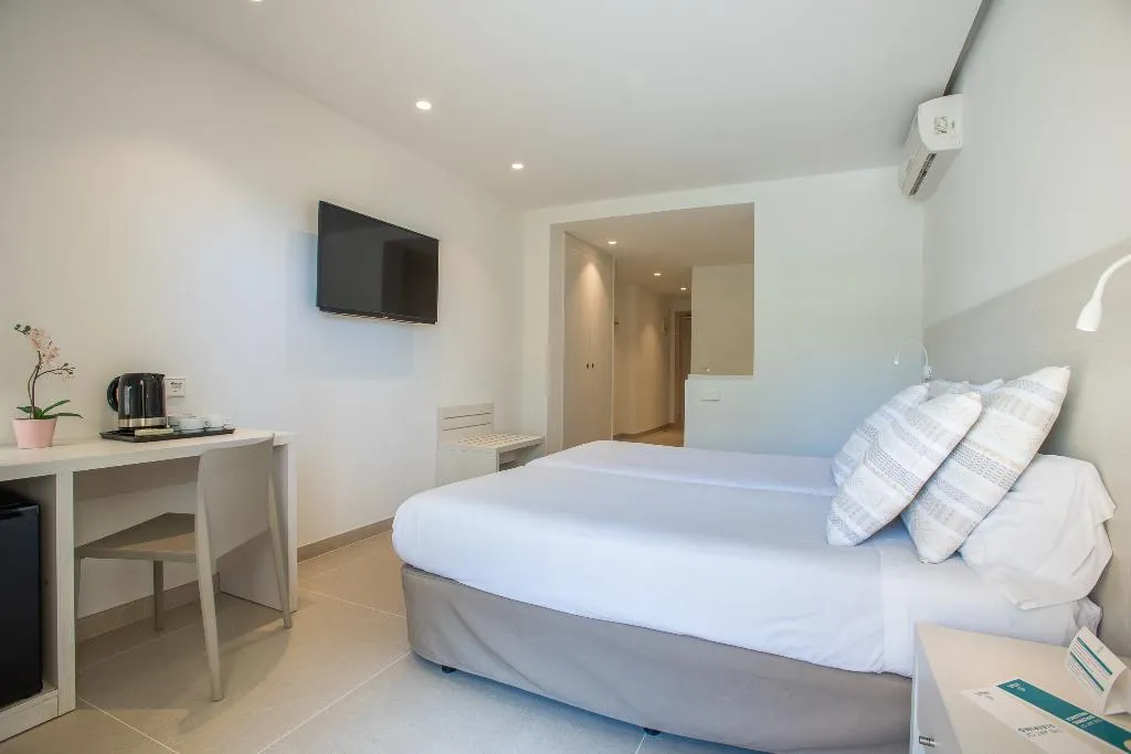 Double or Twin WITH BALCONY Room, Flor los Almendros Hotel, Majorca