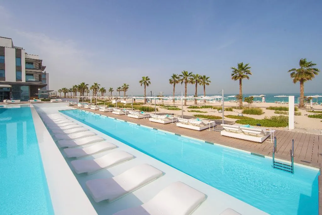 Pool, Nikki Beach Resort & Spa Dubai, Dubai