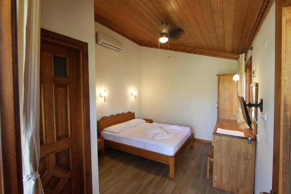 DOUBLE STANDARD Room, Elly's Home, Dalaman
