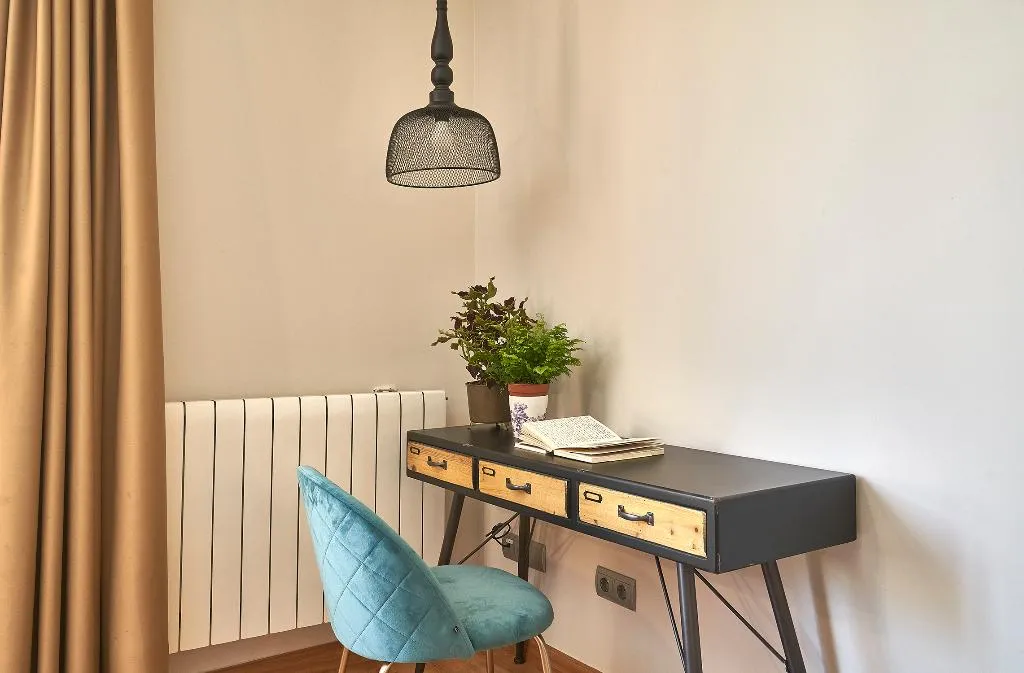 APARTMENT CAPACITY 5 THREE BEDROOM Room, Barcelona Sants Station Apartments, Barcelona