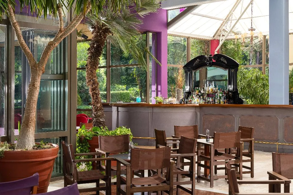 Bar, Dionysos, Rhodes