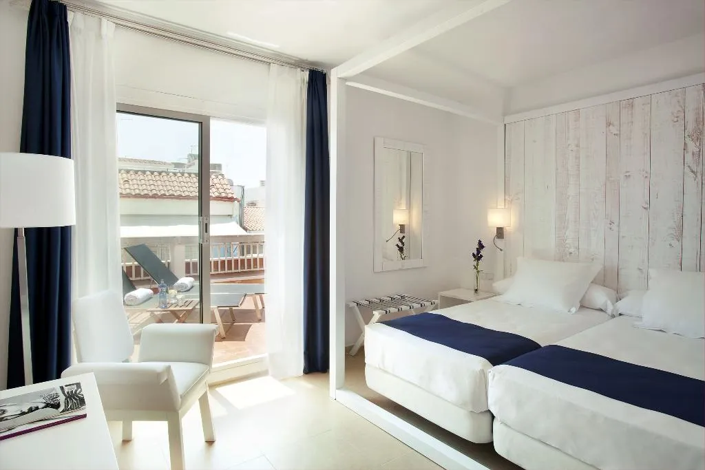 Double or Twin WITH TERRACE Room, Medium Sitges Park, Costa Brava