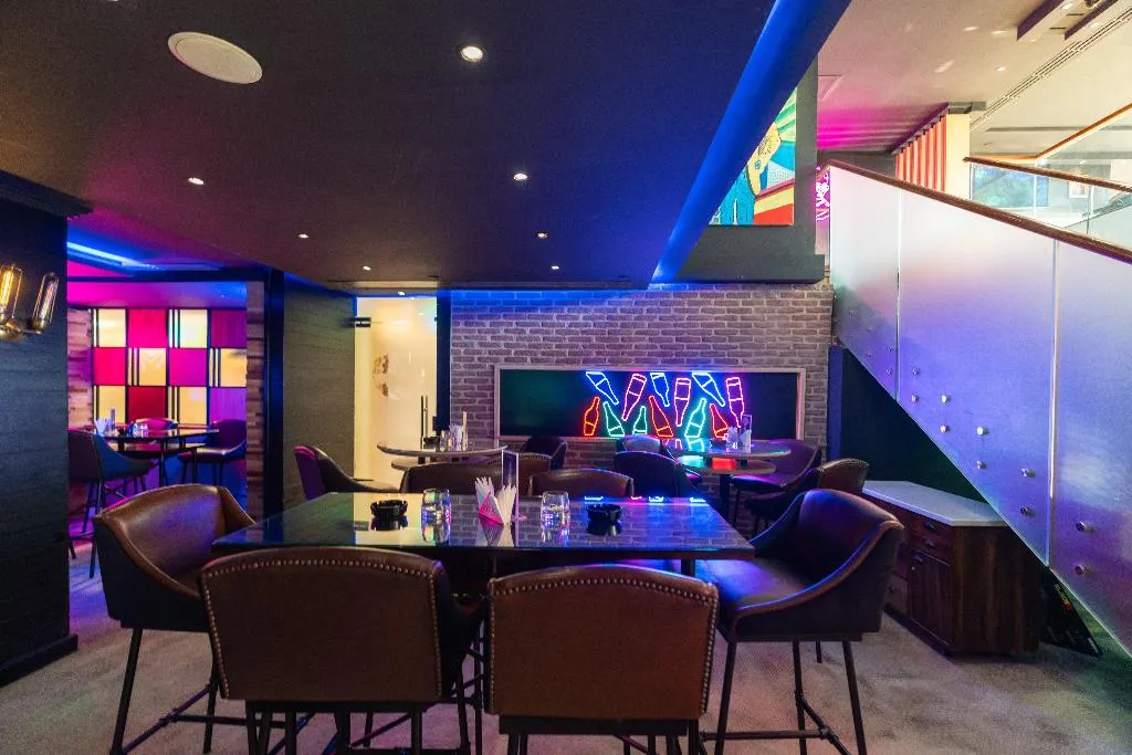 Bar, Holiday Inn Cairo Maadi, Cairo