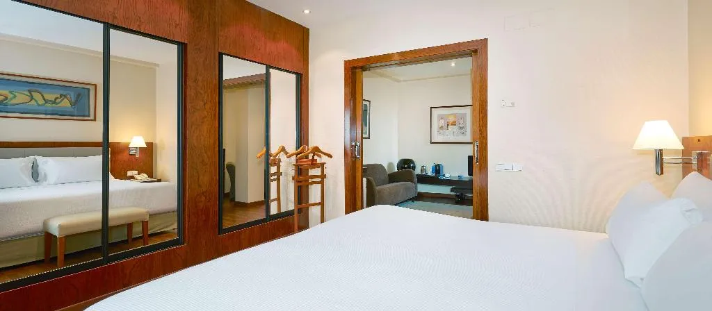 Room, Barcelona Entenza, Barcelona