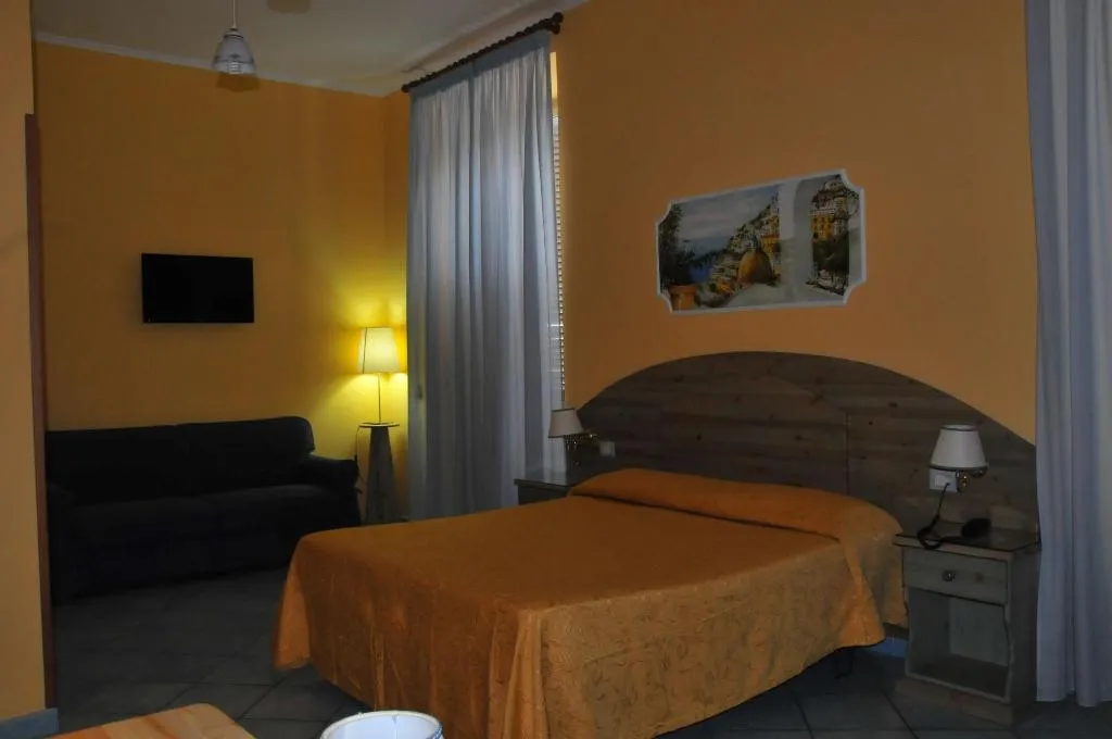 Room, Hotel Potenza, Naples