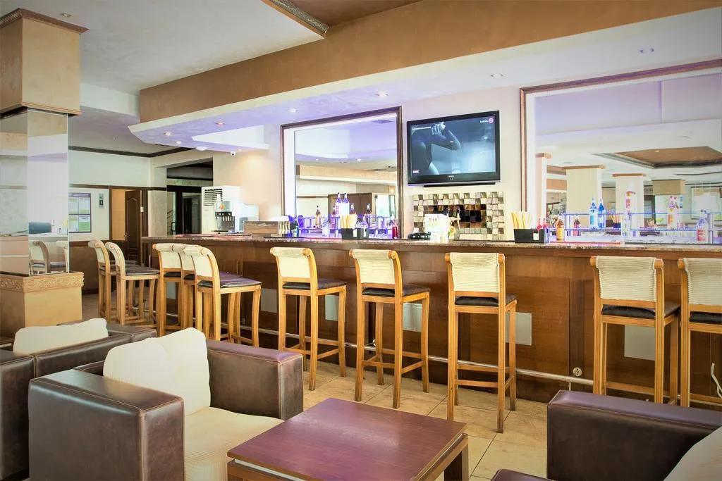 Lobby, Grenada, Bourgas