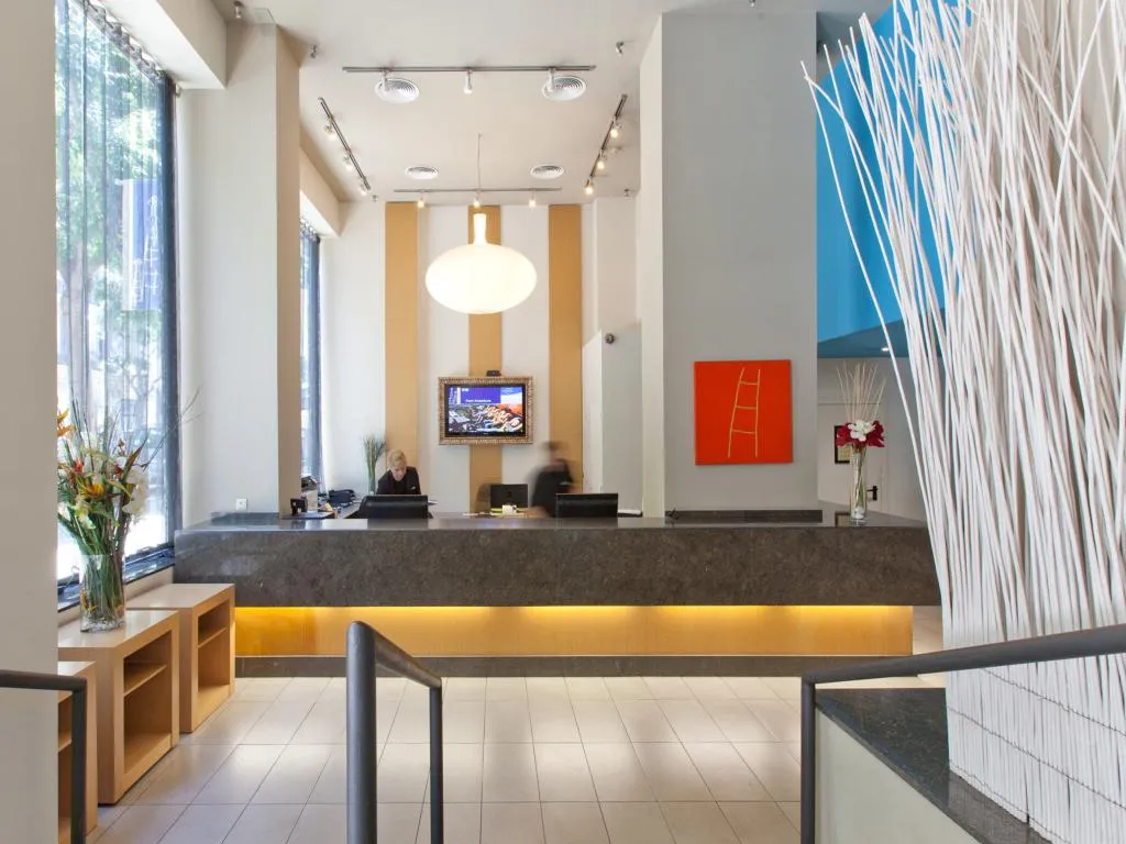 Lobby, Sagrada Familia, Barcelona