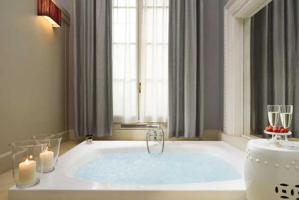 JUNIOR SUITE KING SIZE BED Room, Palazzo Di Camugliano, Florence