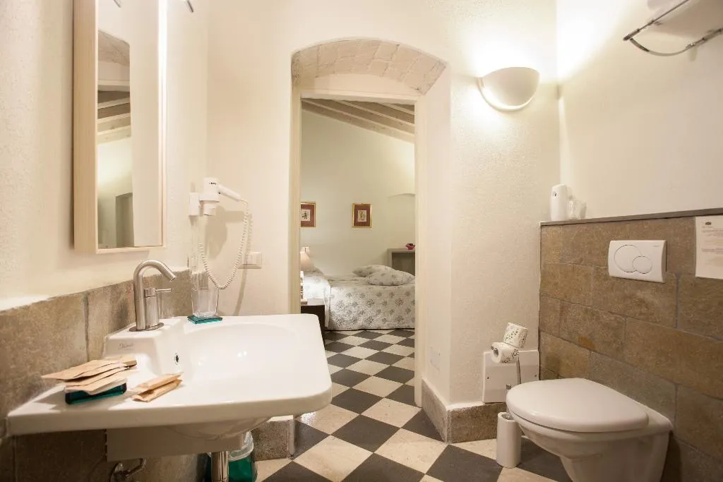 Room, Maison Tresnuraghes, Cagliari