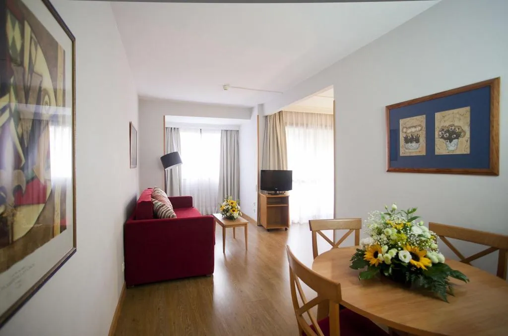 APARTMENT TWO DOUBLE BEDS Room, Muralto Madrid Princesa, Madrid