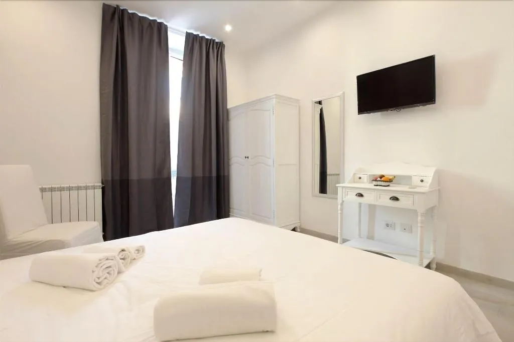 Room, Portamaggiore Room, Naples
