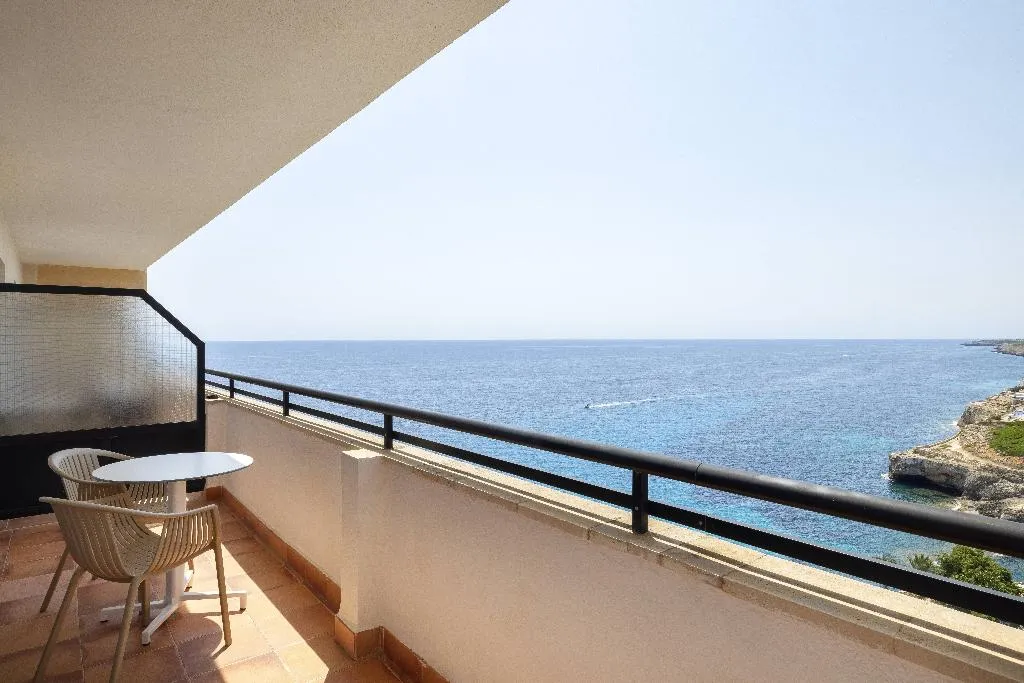 JUNIOR SUITE SEA VIEW Room, Alua Calas de Mallorca Resort, Majorca