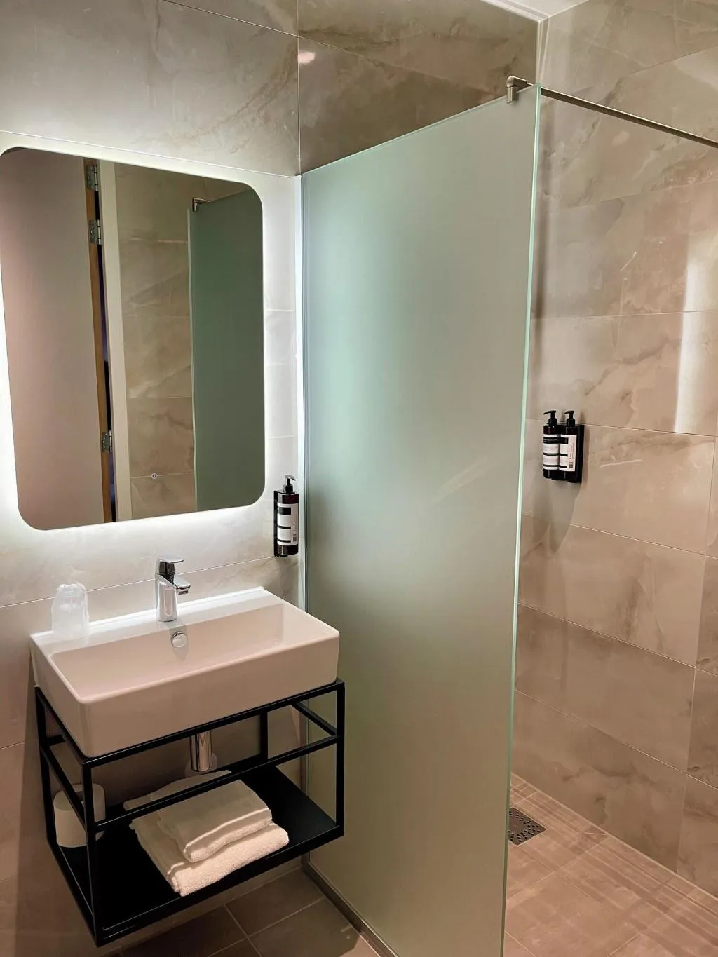 Room, OZO Hotels Antares Amsterdam Schiphol Airport, Amsterdam
