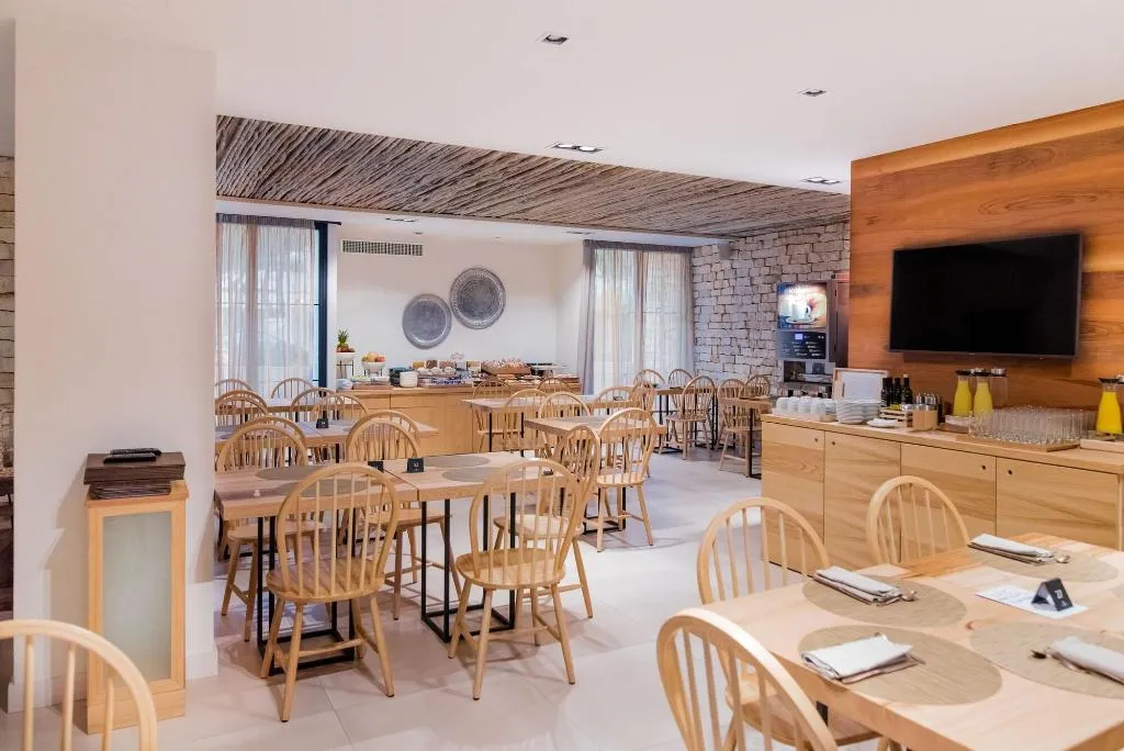 Restaurant, Cumeja Beach Club & Hotel, Naples