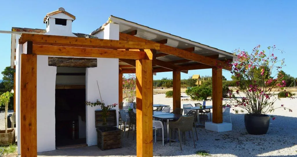Sports and Entertainment, Benali, Valencia