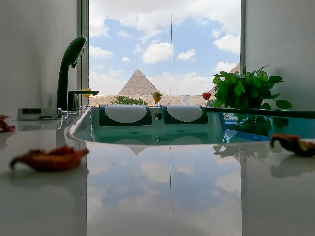 Double or Twin DELUXE WITH JACUZZI Room, Giza Pyramids View Inn, Cairo