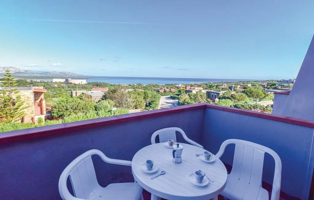 APARTMENT CAPACITY 4 Room, Residence Capo Falcone, Cagliari