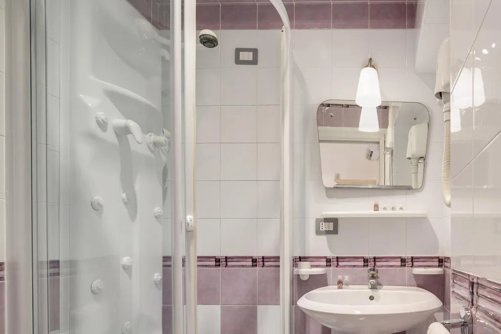 APARTMENT TWO BEDROOMS ONE BATHROOM Room, Gocce Di Capri  Residence, Naples