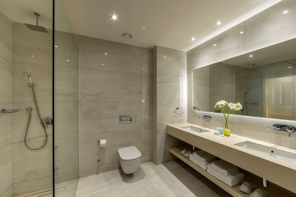 TWIN SEA VIEW Room, Chrysomare Beach Hotel & Resort, Cyprus