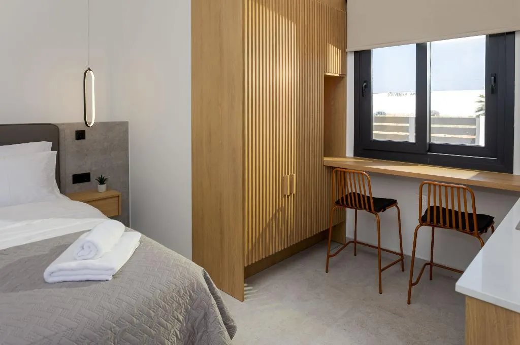 SUITE DELUXE WITH PRIVATE POOL Room, John Mary Apartments Gouves, Crete