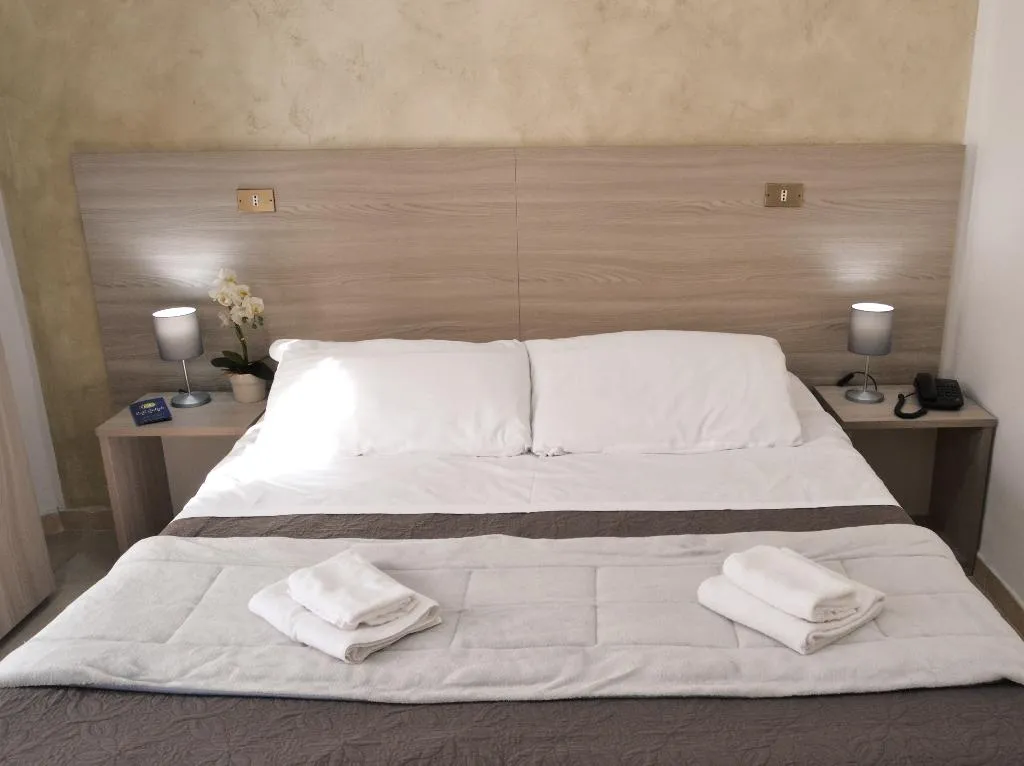 DOUBLE ECONOMY Room, Colombo, Naples