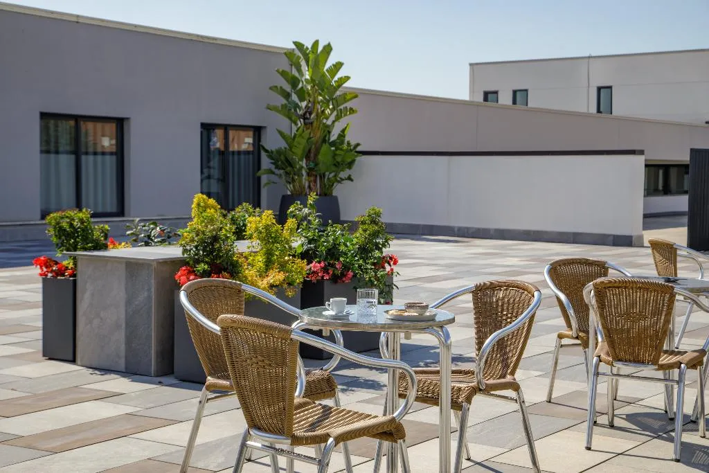 Terrace, Simon Hotel Aprilia, Rome
