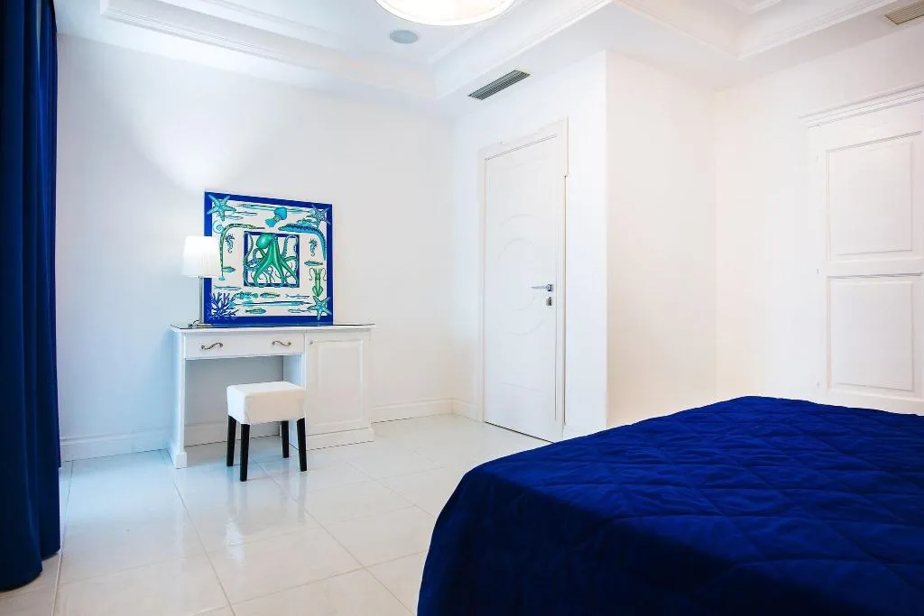 DOUBLE SUPERIOR WITH DOUBLE BED Room, Palazzo Murrano, Naples