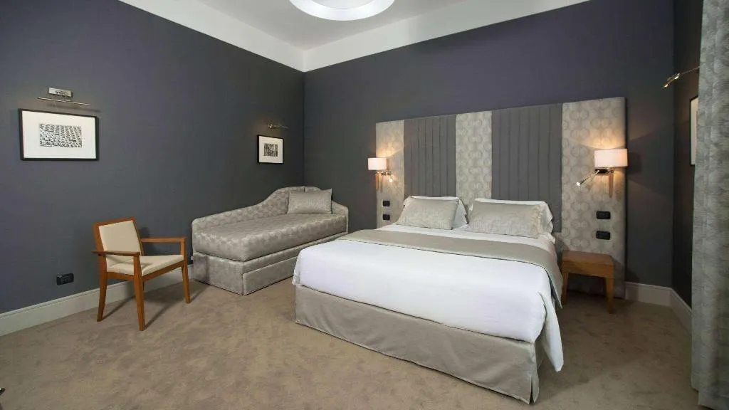 Room, Monti Palace Hotel, Rome