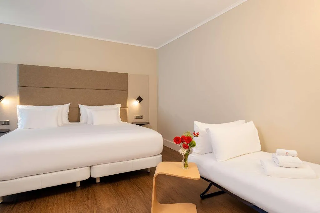 DOUBLE PREMIUM Room, NH Collection Berlin Mitte am Checkpoint Charlie, Berlin