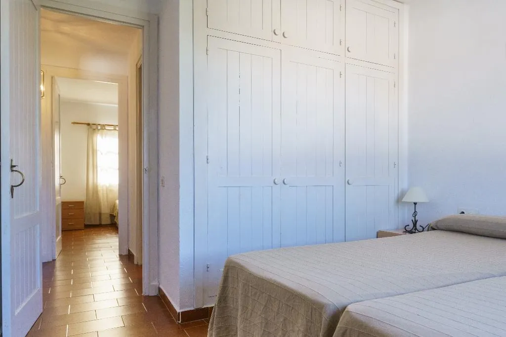 APARTMENT CAPACITY 4 TWO BEDROOMS Room, Apartamentos Posidonia, Menorca