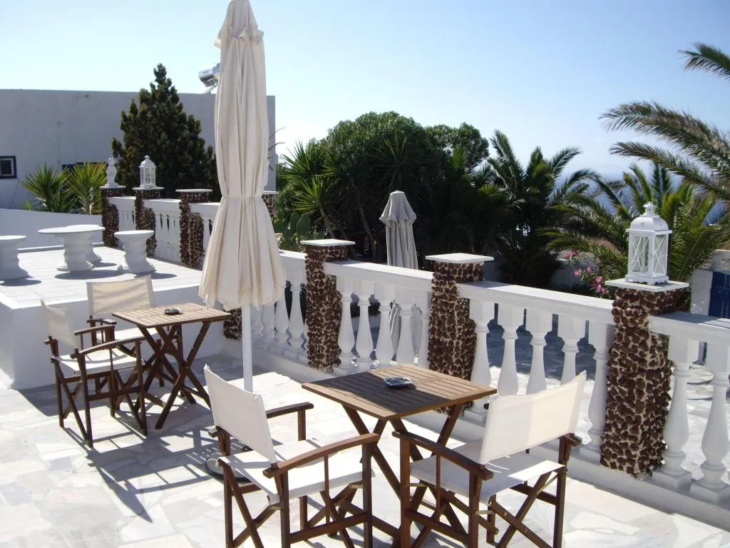 Terrace, Maryloujohn Villas, Santorini