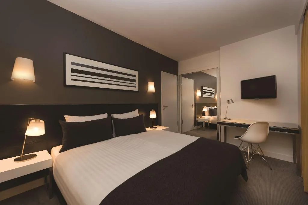 Room, Adina Apartment Hotel Berlin Hackescher Markt, Berlin