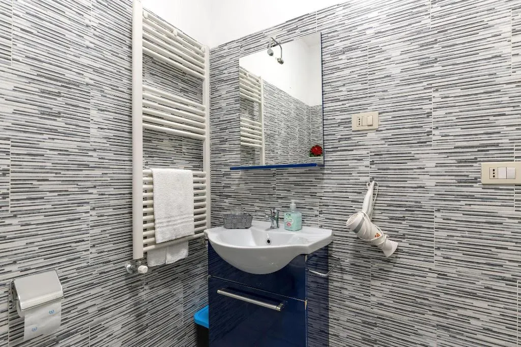 Room, Do Domus, Naples