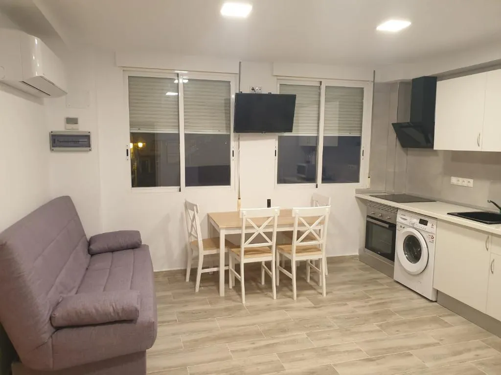 APARTMENT BASIC Room, Style Apartments Cabanyal Marina Beach, Valencia