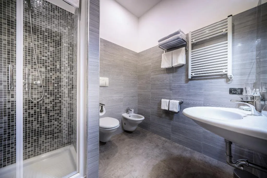 TRIPLE DELUXE Room, Hotel Varese, Rome