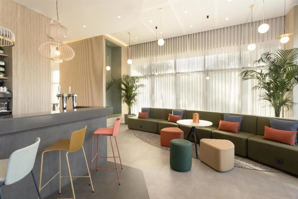 Lobby, Hampton By Hilton Malaga Martiricos, Costa Del Sol