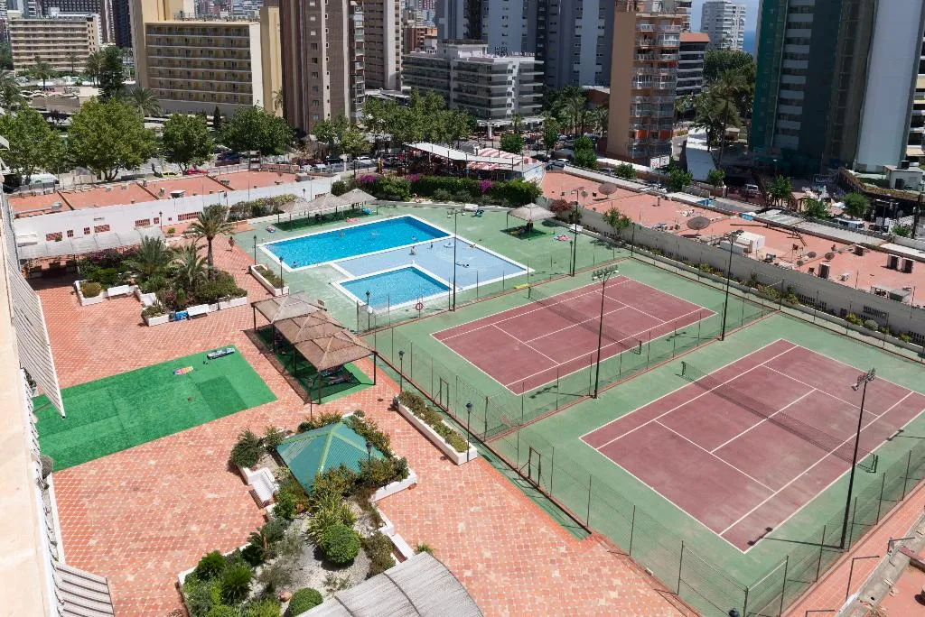 Sports and Entertainment, Apart. Gemelos  2- Beninter, Costa Blanca