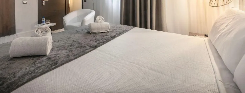 Room, Oasis, Barcelona