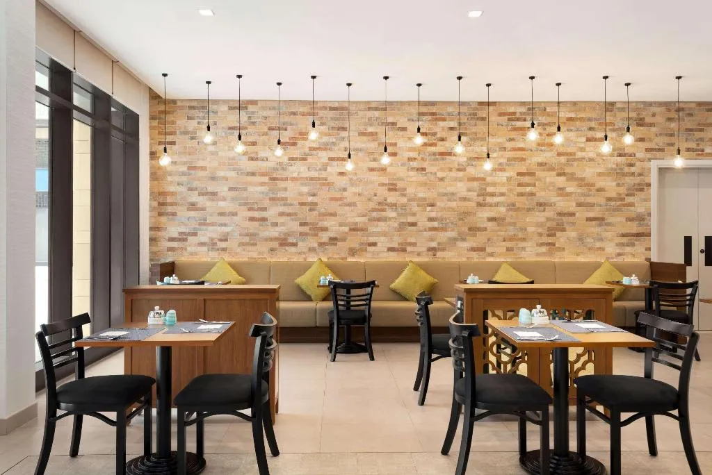 Restaurant, Ibis Styles Dubai Gold District, Dubai
