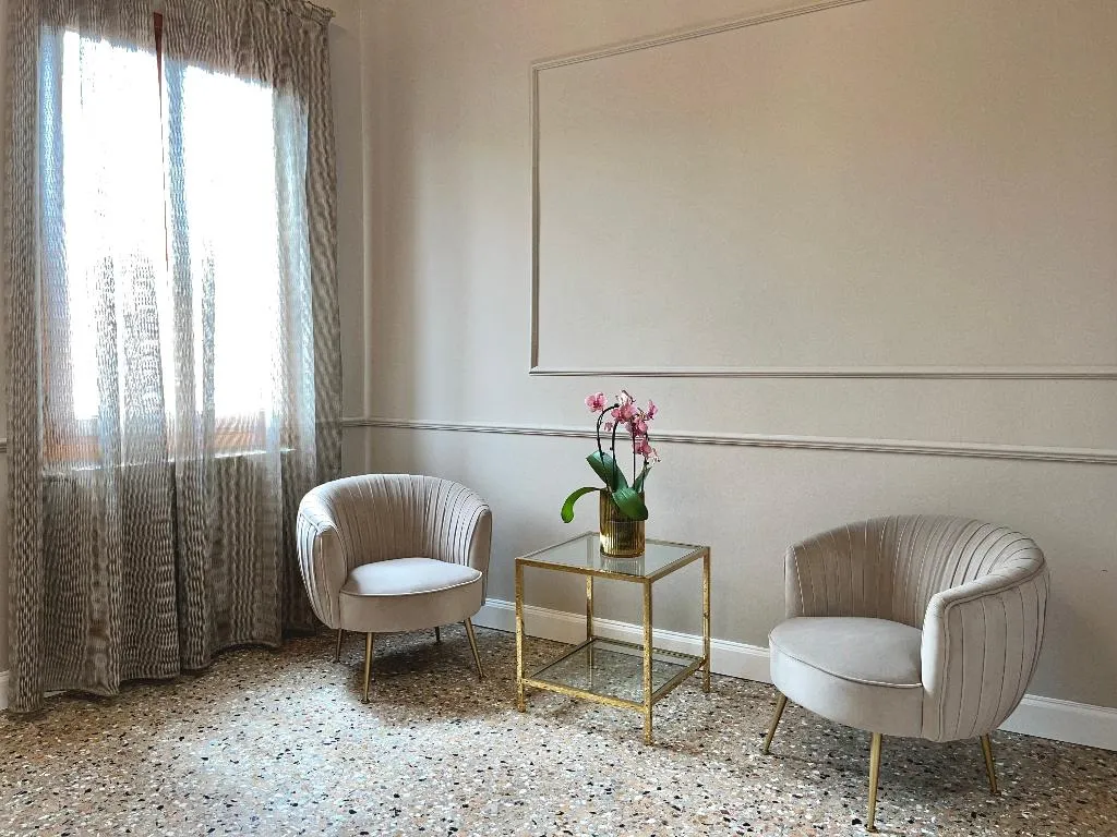 APARTMENT DELUXE CANAL VIEW Room, San Vio Palace Luxury Apartments, Venice