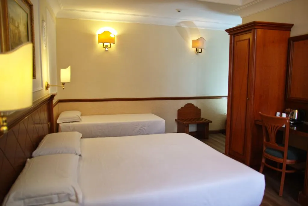 QUADRUPLE STANDARD Room, Hiberia, Rome