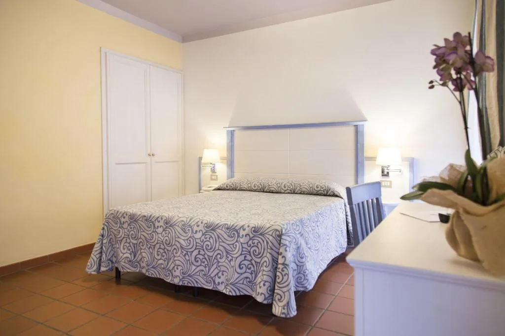 Double or Twin WITH DOUBLE BED Room, Blu hotel Laconia Village, Olbia
