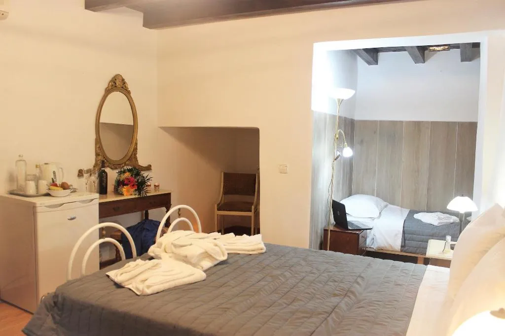 Room, Bozzali, Crete