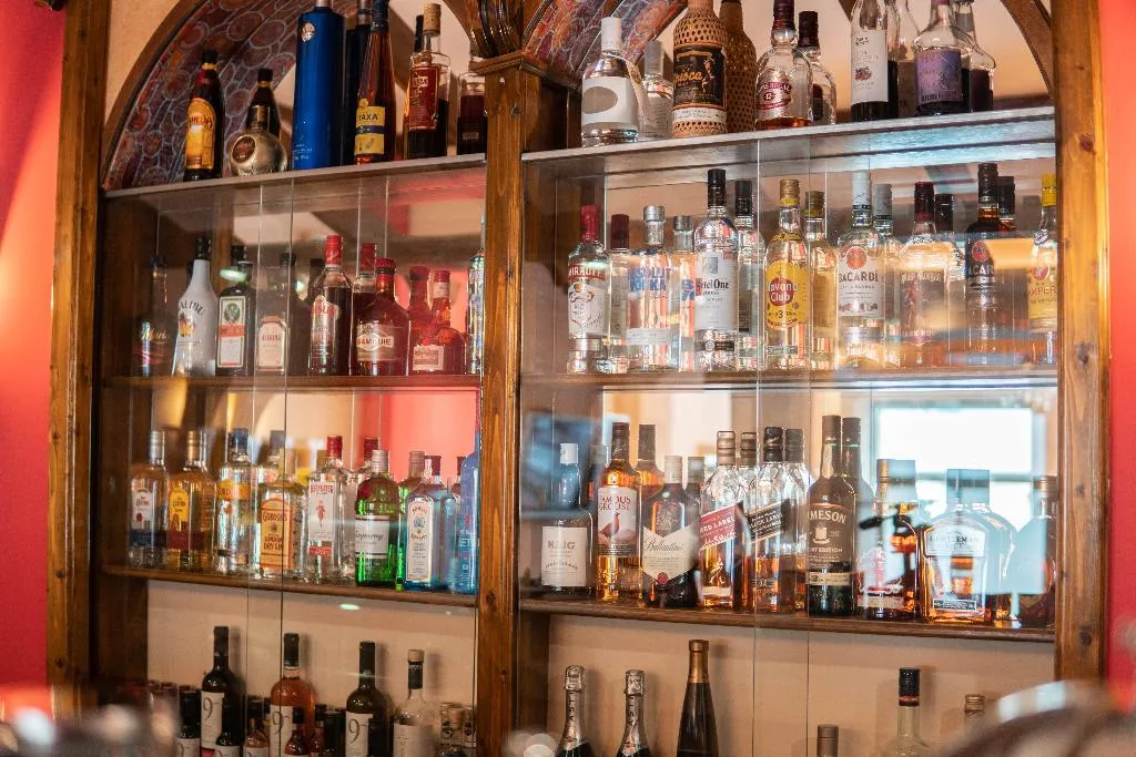 Bar, Argo, Athens